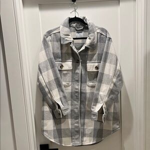 Old Navy Gray and White Plaid Shacket. Worn Once.